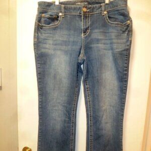 Maurices Denim Blue Jeans – Size 18 X-Long – Curvy Fit